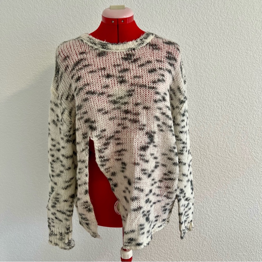 Zara Crew Neck Sweater with Slit Long Sleeve Medium
